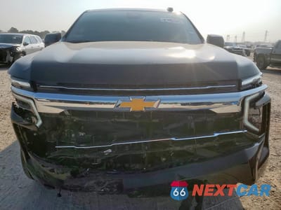 Piąte zdjęcie samochodu w środku: 2025 CHEVROLET SUBURBAN K1500 LT VIN:1GNS6CRD4SR311421 - miniatura
