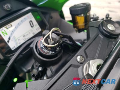 Zdjęcie 8 z 10 samochodu: 2024 KAWASAKI ZX1002 M VIN:JKBZXVM18RA007231 - miniatura