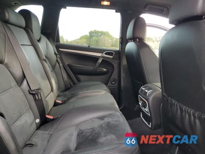 Zdjęcie 11 z 13 samochodu: 2008 PORSCHE CAYENNE GTS VIN:WP1AD29P38LA73313 - miniatura