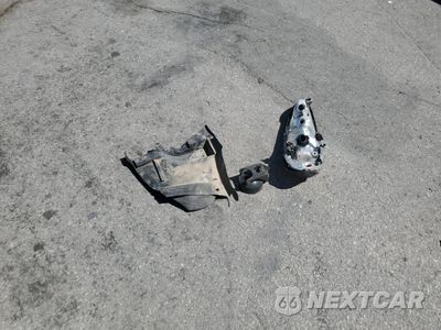 Zdjęcie 12 z 13 samochodu: 2004 PONTIAC GRAND AM SE VIN:1G2NE52F14C101191 - miniatura