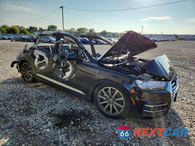 Czwarte zdjęcie samochodu z boku: 2017 AUDI Q7 PRESTIGE VIN:WA1VAAF74HD003527 - miniatura