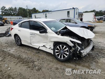 Czwarte zdjęcie samochodu z boku: 2017 NISS ALTIMA 2.5 SV VIN:1N4AL3AP5HC182139 - miniatura