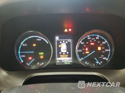 Zdjęcie 9 z 16 samochodu: 2018 TOYOTA RAV4 HV LIMITED VIN:JTMDJREV5JD240260 - miniatura