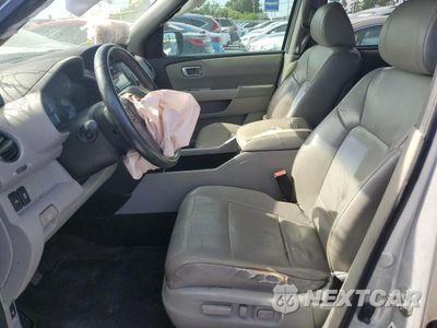 Zdjęcie 7 z 14 samochodu: 2012 HONDA PILOT TOURING VIN:5FNYF3H97CB031208 - miniatura
