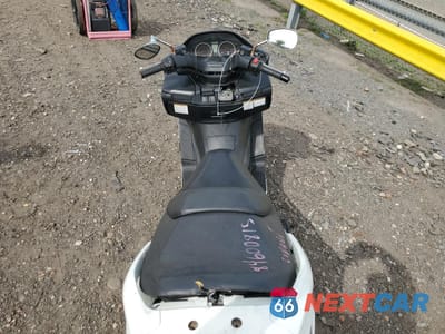 Zdjęcie 6 z 10 samochodu: 2011 SUZUKI AN400 A VIN:JS1CK44B7B2100818 - miniatura