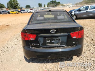 Zdjęcie 6 z 12 samochodu: 2013 KIA FORTE EX VIN:KNAFU4A27D5717233 - miniatura