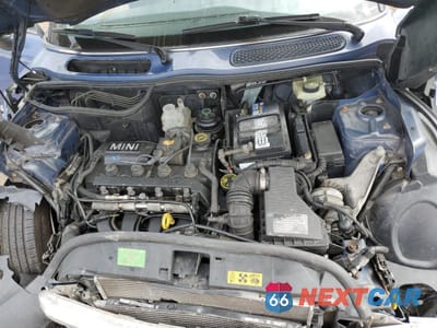 Zdjęcie 11 z 13 samochodu: 2005 MINI COOPER VIN:WMWRF33515TF62977 - miniatura