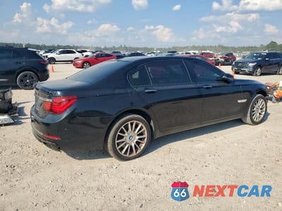 Trzecie zdjęcie samochodu z tyłu: 2013 BMW 740 LI VIN:WBAYE4C53DD137707 - miniatura