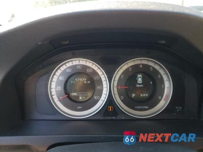 Zdjęcie 8 z 10 samochodu: 2013 VOLVO S60 T5 VIN:YV1612FH3D2218647 - miniatura