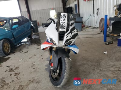 Drugie zdjęcie samochodu z przodu: 2025 BMW S 1000 RR VIN:WB10P2302S6L04172 - miniatura
