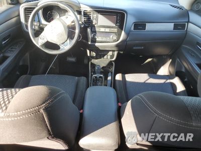 Zdjęcie 8 z 15 samochodu: 2017 MITSUBISHI OUTLANDER ES VIN:JA4AD2A32HZ052292 - miniatura
