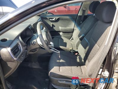 Zdjęcie 7 z 12 samochodu: 2018 KIA RIO VIN:3KPA24AB6JE073534 - miniatura
