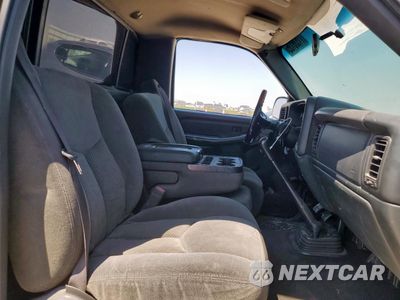 Zdjęcie 10 z 12 samochodu: 2000 CHEVROLET SILVERADO C1500 VIN:1GCEC14V7YZ208621 - miniatura