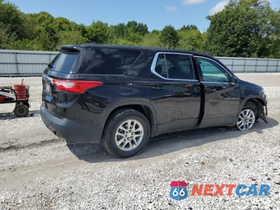 Trzecie zdjęcie samochodu z tyłu: 2021 CHEVROLET TRAVERSE LS VIN:1GNERFKW3MJ135786 - miniatura