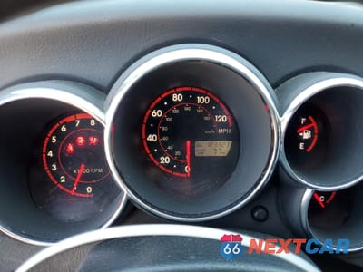 Zdjęcie 9 z 15 samochodu: 2005 PONTIAC VIBE VIN:5Y2SL63825Z445783 - miniatura