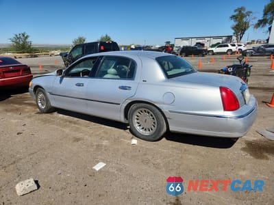 Drugie zdjęcie samochodu z przodu: 1999 LINCOLN TOWN CAR CARTIER VIN:1LNHM83W7XY621331 - miniatura
