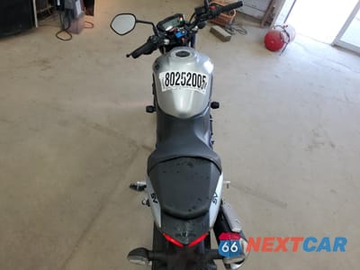 Zdjęcie 6 z 10 samochodu: 2020 SUZUKI SV650 VIN:JS1VP55A4L7100401 - miniatura