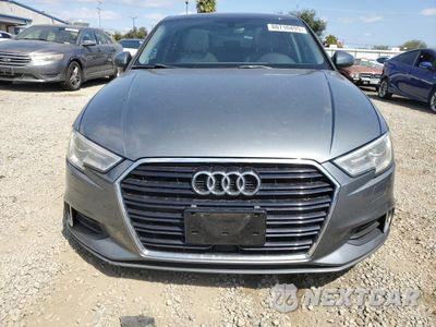Piąte zdjęcie samochodu w środku: 2017 AUDI A3 PREMIUM VIN:WAUAUGFF8H1036504 - miniatura
