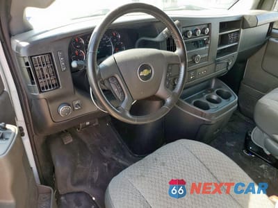 Zdjęcie 8 z 14 samochodu: 2023 CHEVROLET EXPRESS G2500 VIN:1GCWGAFP2P1170820 - miniatura