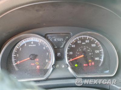 Zdjęcie 9 z 13 samochodu: 2018 NISSAN VERSA S VIN:3N1CN7AP8JL879905 - miniatura