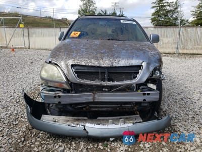 Piąte zdjęcie samochodu w środku: 2002 LEXUS RX 300 VIN:JTJHF10U820261841 - miniatura