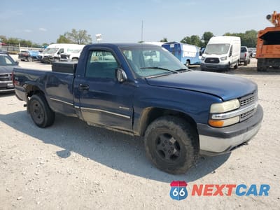 Czwarte zdjęcie samochodu z boku: 1999 CHEVROLET SILVERADO K1500 VIN:1GCEK14T0XE115205 - miniatura