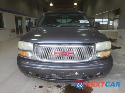Piąte zdjęcie samochodu w środku: 2003 GMC YUKON XL DENALI VIN:1GKFK66U53J167510 - miniatura