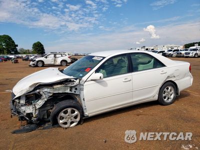 2004 TOYOTA CAMRY LE 4T1BE32K54U276386 - główne zdjęcie licytacji z USA - miniatura