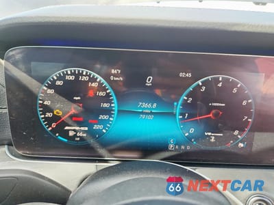 Zdjęcie 9 z 15 samochodu: 2019 MERCEDES-BENZ AMG GT 63 VIN:WDD7X8JB1KA001590 - miniatura