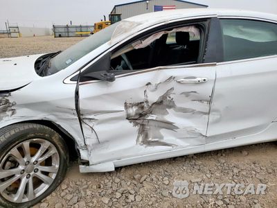 Zdjęcie 7 z 12 samochodu: 2015 CHRYSLER 200 LIMITED VIN:1C3CCCAB8FN578966 - miniatura