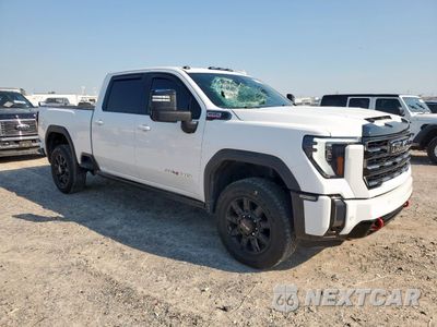 Czwarte zdjęcie samochodu z boku: 2024 GMC SIERRA K3500 AT4 VIN:1GT49VEY5RF111267 - miniatura
