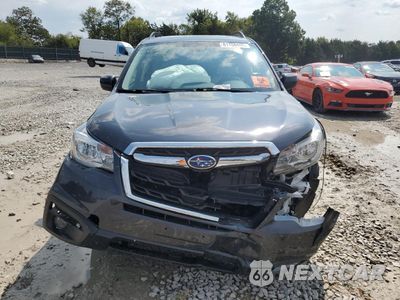 Piąte zdjęcie samochodu w środku: 2017 SUBARU FORESTER 2.5I PREMIUM VIN:JF2SJAGC3HH505704 - miniatura