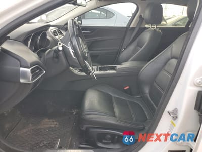 Zdjęcie 7 z 13 samochodu: 2018 JAGUAR XE PRESTIGE VIN:SAJAK4FX1JCP37896 - miniatura