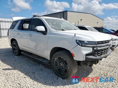 Czwarte zdjęcie samochodu z boku: 2024 CHEVROLET TAHOE K1500 VIN:1GNSKLED0RR371000 - miniatura