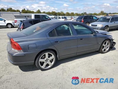 Trzecie zdjęcie samochodu z tyłu: 2005 VOLVO S60 R VIN:YV1RH527X52475636 - miniatura