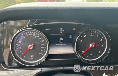 Zdjęcie 8 z 10 samochodu: 2018 MERCEDES-BENZ E 300 4MATIC VIN:WDDZF4KB9JA435600 - miniatura