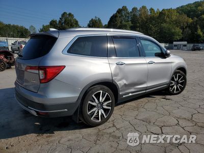 Trzecie zdjęcie samochodu z tyłu: 2021 HONDA PILOT TOURING VIN:5FNYF6H65MB055578 - miniatura