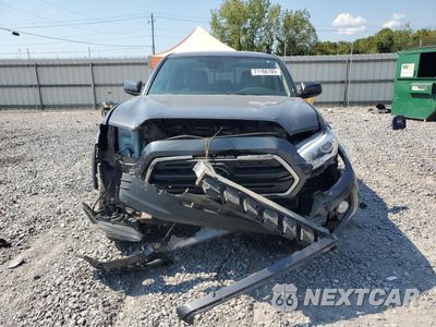 Piąte zdjęcie samochodu w środku: 2018 TOYOTA TACOMA DOUBLE CAB VIN:5TFCZ5AN5JX145067 - miniatura