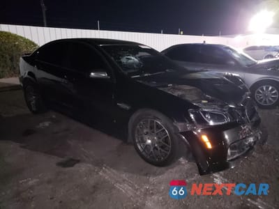 Czwarte zdjęcie samochodu z boku: 2009 PONTIAC G8 VIN:6G2ER57779L228706 - miniatura