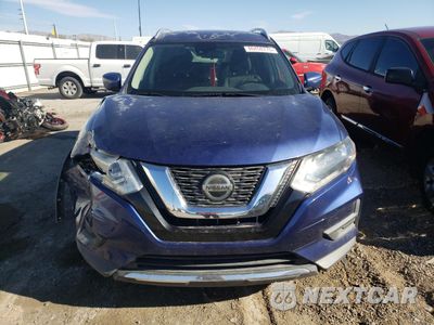 Piąte zdjęcie samochodu w środku: 2019 NISSAN ROGUE S VIN:KNMAT2MT1KP512145 - miniatura