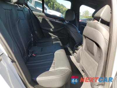 Zdjęcie 10 z 12 samochodu: 2023 BMW 530 XI VIN:WBA13BJ08PWY13404 - miniatura