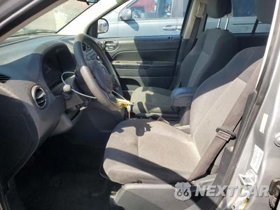 Zdjęcie 7 z 14 samochodu: 2015 JEEP COMPASS SPORT VIN:1C4NJCBAXFD397096 - miniatura
