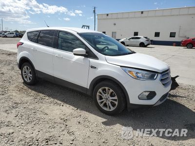 Czwarte zdjęcie samochodu z boku: 2019 FORD ESCAPE SE VIN:1FMCU9GD7KUB11828 - miniatura