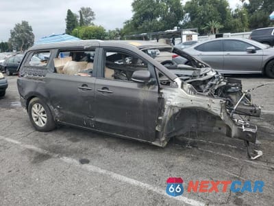 Czwarte zdjęcie samochodu z boku: 2016 KIA SEDONA LX VIN:KNDMB5C11G6175832 - miniatura