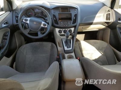 Zdjęcie 8 z 13 samochodu: 2014 FORD FOCUS SE VIN:1FADP3K24EL265867 - miniatura