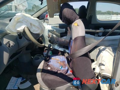 Zdjęcie 7 z 12 samochodu: 2003 TOYOTA ECHO VIN:JTDAT123930278019 - miniatura