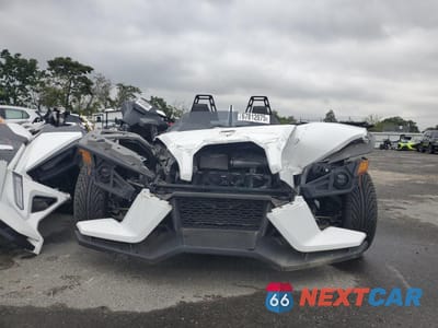Drugie zdjęcie samochodu z przodu: 2019 POLARIS SLINGSHOT VIN:57XAASFA1K8134489 - miniatura