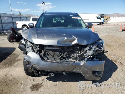 Piąte zdjęcie samochodu w środku: 2019 NISSAN PATHFINDER S VIN:5N1DR2MN5KC601250 - miniatura