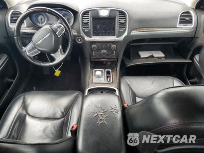 Zdjęcie 8 z 12 samochodu: 2017 CHRYSLER 300C VIN:2C3CCAEG1HH591113 - miniatura