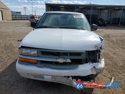 Piąte zdjęcie samochodu w środku: 1998 CHEVROLET S TRUCK S10 VIN:1GCCS1944W8173596 - miniatura